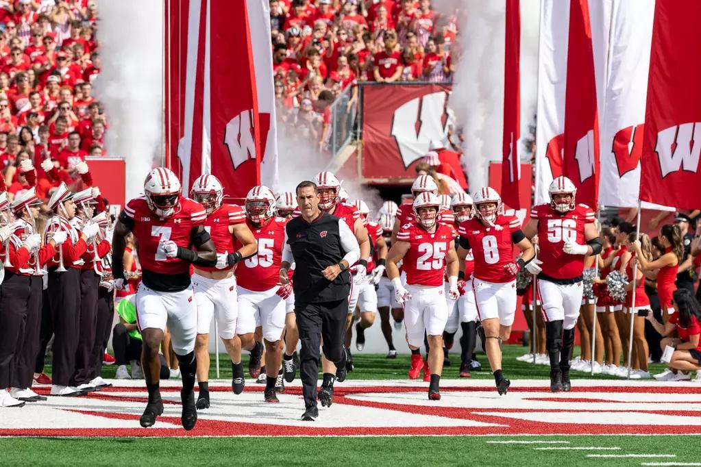 Wisconsin Stunned By Loss of Key 2026 OL Commit Maddox&nbsp;Cochrane